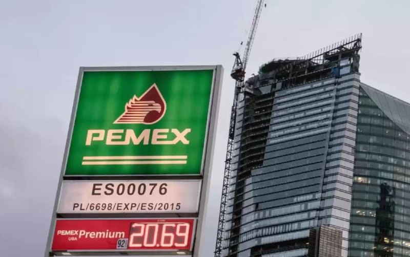 Hacienda formaliza apoyo a Pemex por 65 mil millones de pesos.